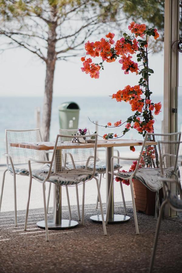 Himara 28 Hotel Экстерьер фото